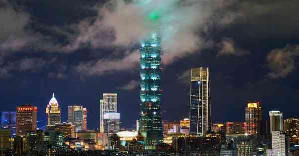 养牛场智能喂料机器人