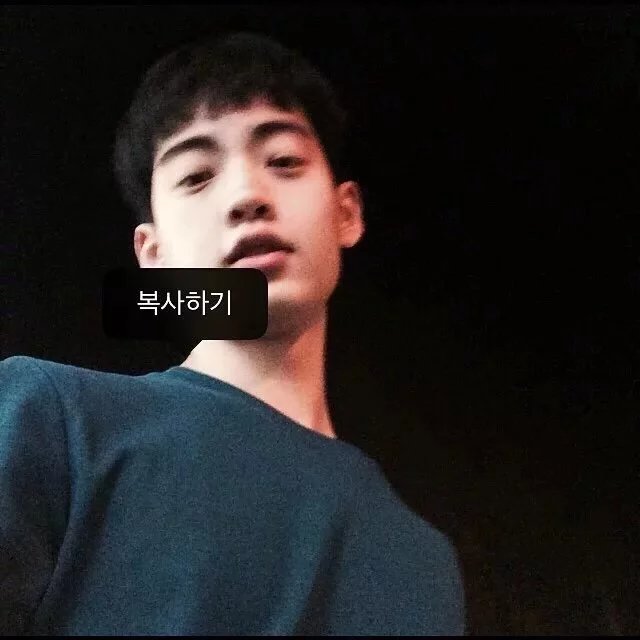 刘策眉萱