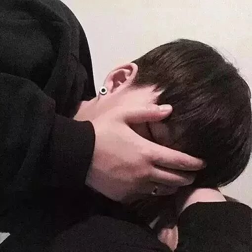 国阅晨琦